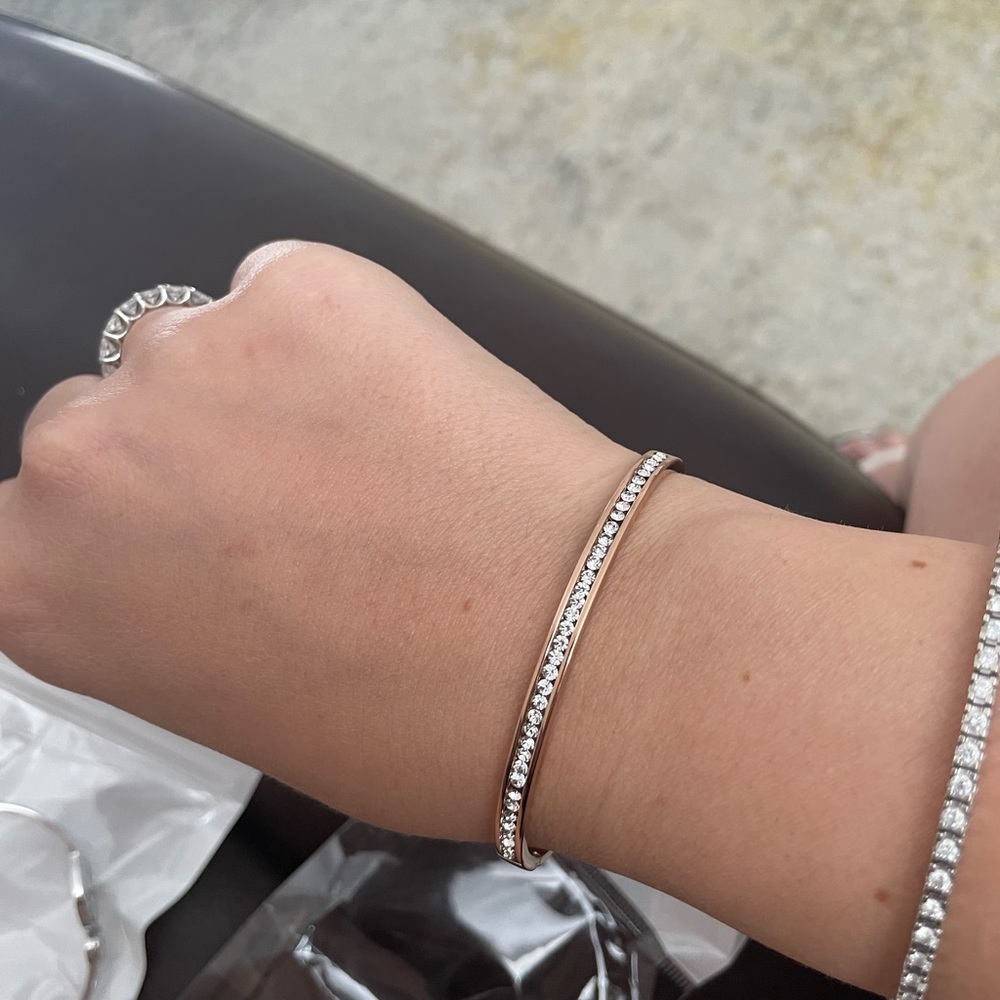 Rose gold bangle - Picture 2 of 3
